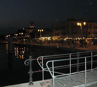 Lazise bei Nacht