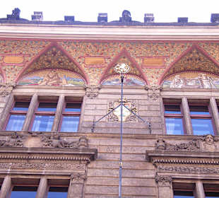 Ornamente bis zum Dachfirst