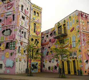 Happy- Rizzi-Haus