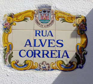  Fliesenbild als Straßenschild