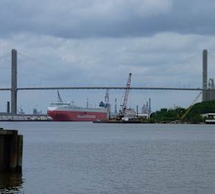 Ausblick auf die Brücke über den Savannah-River