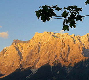 Das Zugspitzmassiv von Ehrwald aus