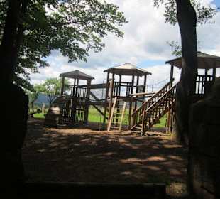 Burgenspielplatz am Gimbelhof