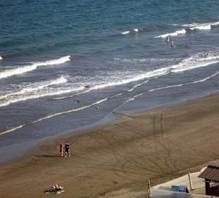 Blick zum Strand von der Strand-Promenade