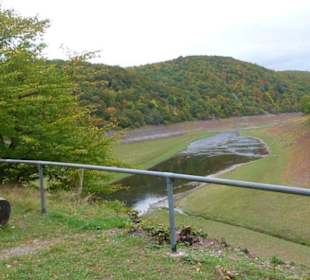 Edersee während einer Trockenperiode