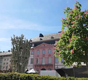 Am Mainzer Schillerplatz