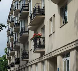 Kamienica funkcjonalistyczna, al. Szucha