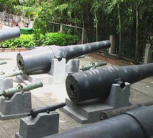 Viele alte Kanonen