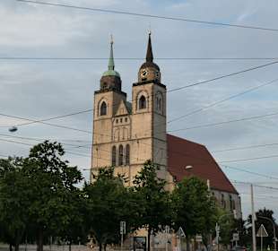 Bei einer Besichtigungstour durch Magdeburg
