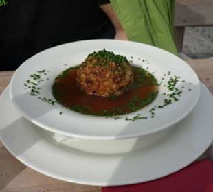 Lecker Lisa Alm Speckknödelsuppe