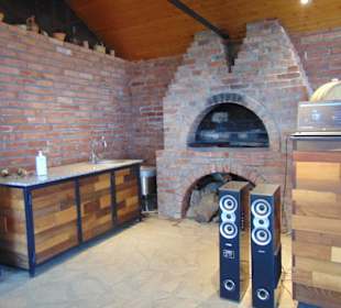 Modern, hell und offen eingerichtet