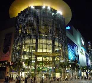 Siam Paragon bei Nacht