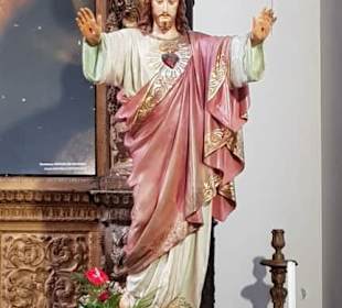 Jesus Statue.