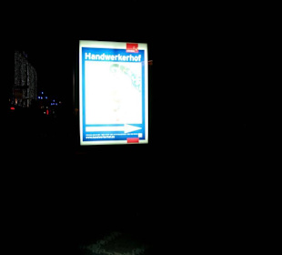 Auch mit Infos-Tafeln ausgeschrieben