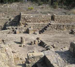 Saranda Kolones: Burggraben