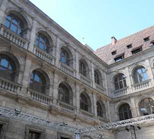 Nürnberg: Im Innenhof vom Alten Rathaus
