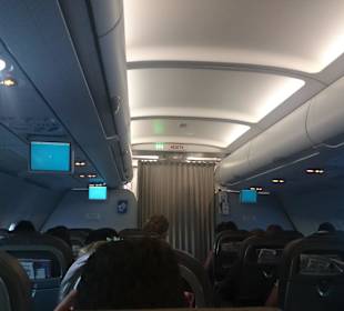 Flugzeug beim Rückflug