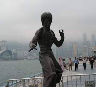 Aveneue of Stars- Bruce Lee Statue