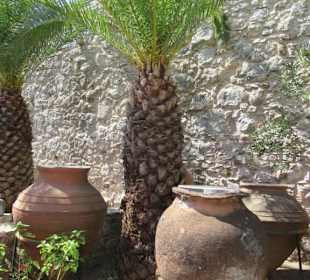 Im Innenhof des Kastells