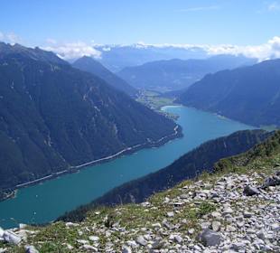 Blick von der Seekarspitze auf den Achensee