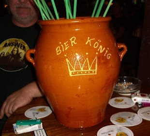 Für 80,00 € in den umliegenden Bars