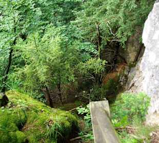 Paar Hundert Meter abwärts