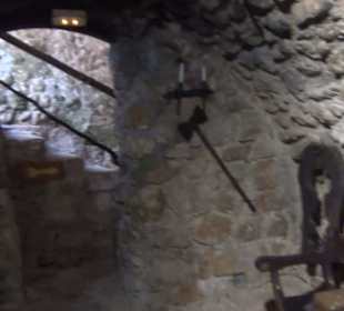 Keller - Gefängnis + Folterkammer