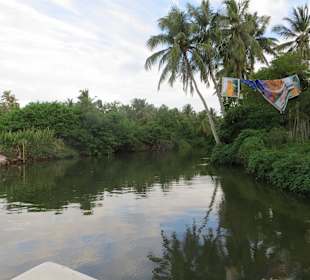 Flussfahrt vor dem Club Hotel Dolphin mit Haralds Boot