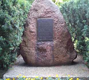 Pomnik Pamięci Studentów UW poległych w walce z ok