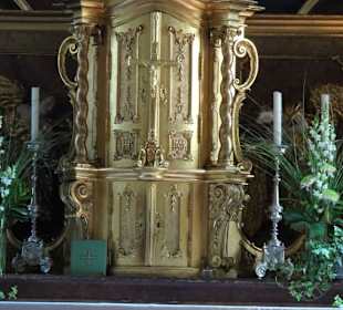 Altarbereich der Pfarrkirche Mariä Himmelfahrt