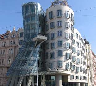 Tanzendes Haus in Neustadt von Prag