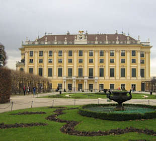 Schloss Schoenbrunn - Blick vom Park