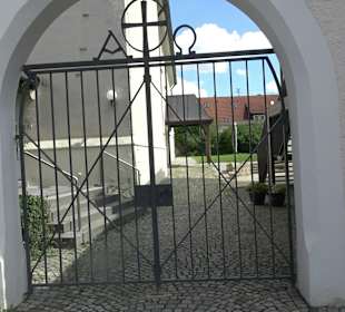 Kirche zu den Heiligen Drei Königen