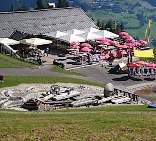 Hütte und Spielplatz am Hochkönig