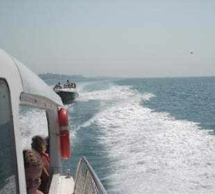 Mit dem Speedboot unterwegs