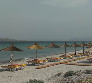 10 Minuten Laufweg zum schönen, sauberen Strand