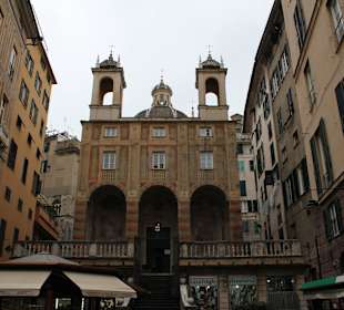 Piazza Banchi. Chiesa San Pietro di Banchi