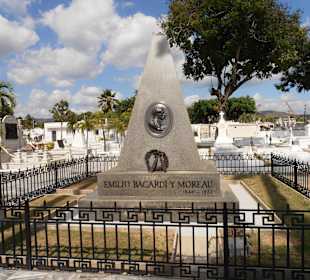 Grabmal von Emilio Bacardi