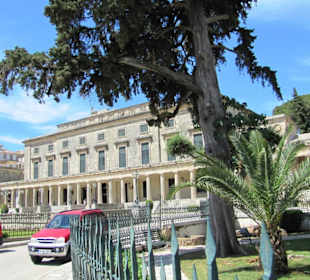 St.-Michael- & Georg-Palast 