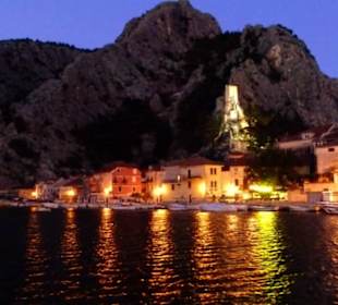 Burg Mirabela am Abend