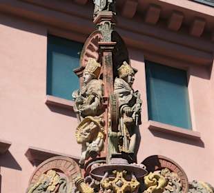 Der sehenswerte Marktbrunnen von Mainz
