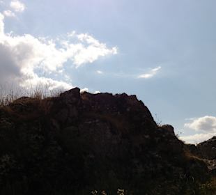 Skały przed zamkiem