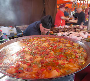 Riesengroße Paellapfanne