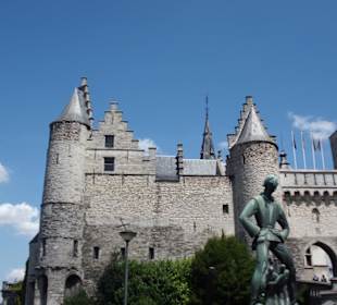 Imposante Festung an der Schelde