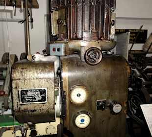 Maschinen zur Wollbearbeitung im Fabrikmuseum