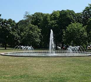 Der beliebte Springbrunnen in den Wehranlagen