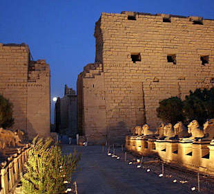 Karnak bei Nacht
