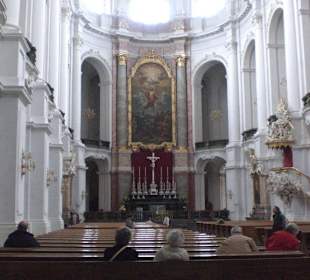 Blick in die Kirche