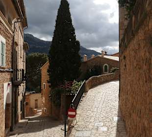 Bei einem Spaziergang durch Fornalutx