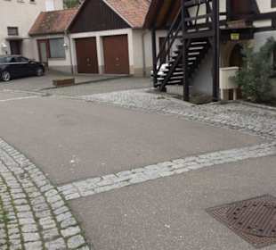 Haus auf der Mauer